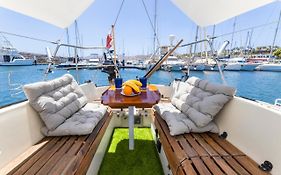 Seaside Chill-Out Stay On A Sail Yacht